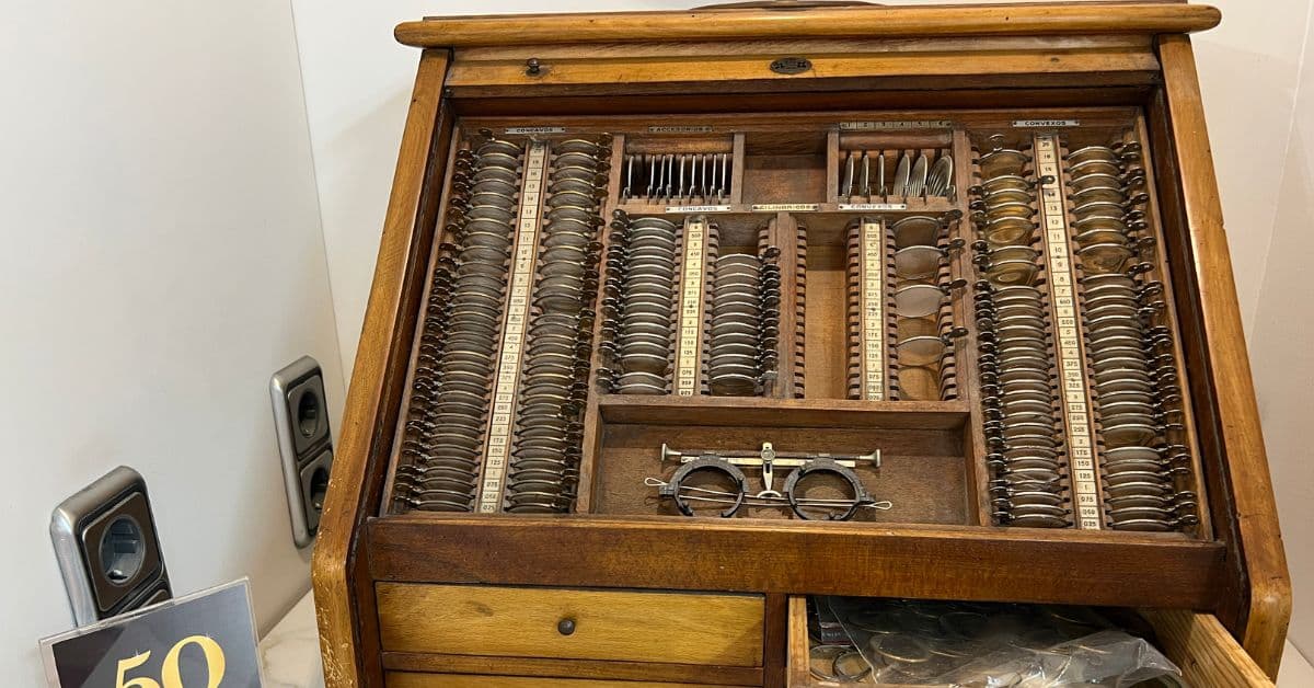 Caja de pruebas Óptica Nazbal