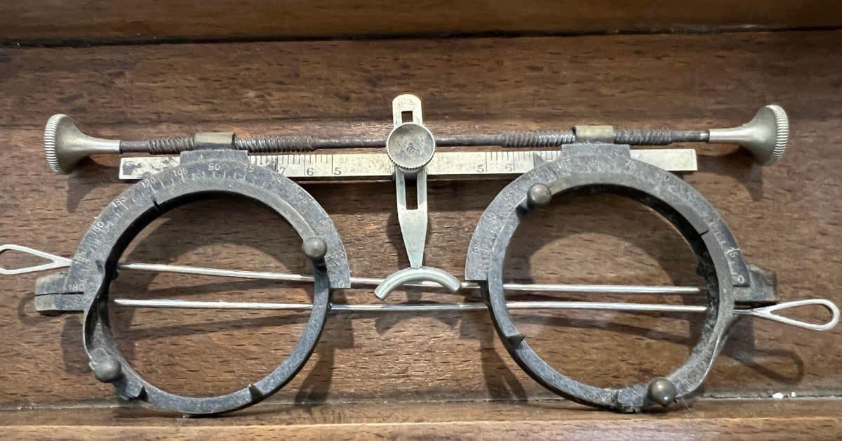 Probador de lentes Óptica Nazabal